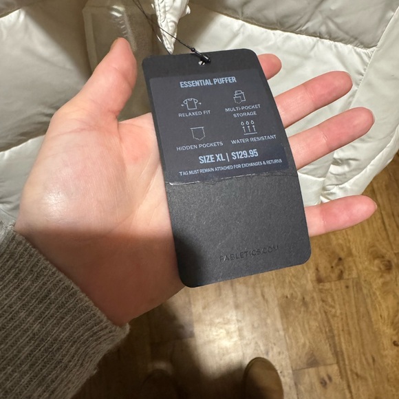 Fabletics White Puffer Jacket - Picture 4 of 5